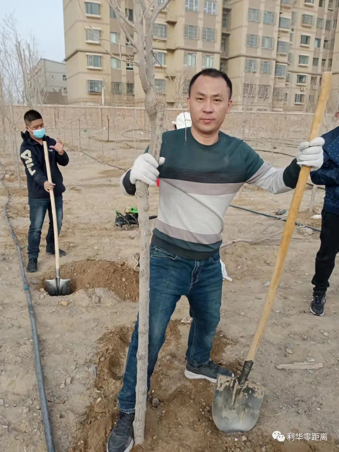公司荒山植綠踐行社會責任